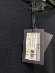PRADA CLASSIC WOOL SWEATER in DARK BLUE. SIZE M / US 38 / IT 48. New & Authentic