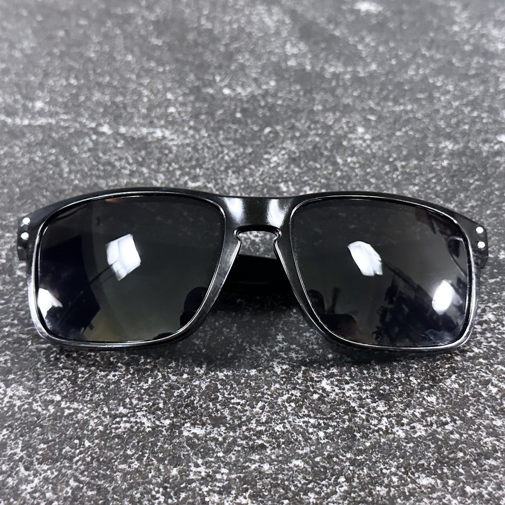 OAKLEY HOLBROOK OO9102-055 Sunglasses Full Rim (NEW Polarized Lenses) 57-18-137