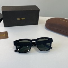 Tom Ford TF0906 Black Frames Unisex Square Sunglasses 145mm