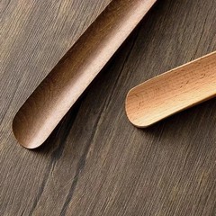 55cm Long Shoe Horn for Seniors – Beech Wood, No-Bend Design, Magnetic Base