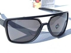 NEW Oakley SI CASTEL Matte Black PRIZM Grey Lens Sunglass 9147-10