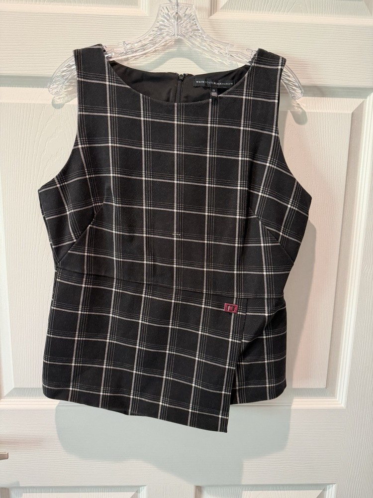 White House Black Market Sleeveless Top With Faux Latch Black & White Sz 12