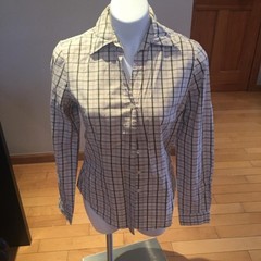 Gap Women’s plaid stretch button down Shirt top