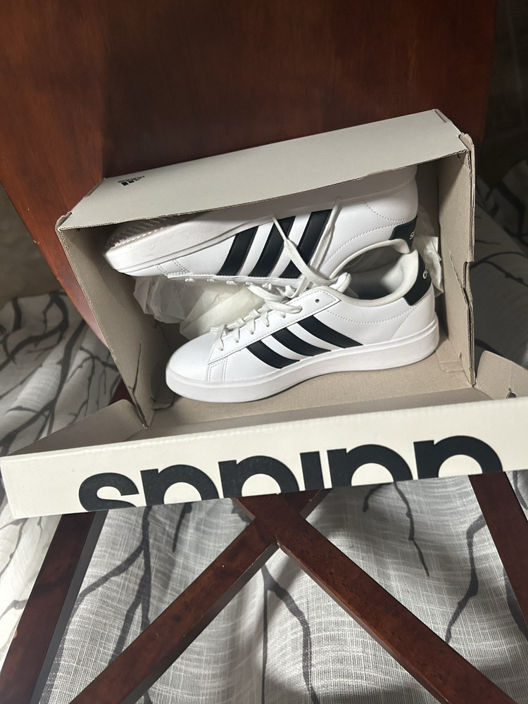 adidas Grand Court White/Black Low Top Lace-Up Athletic Sneakers Pre-Owned