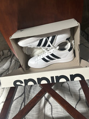 adidas Grand Court White/Black Low Top Lace-Up Athletic Sneakers Pre-Owned
