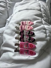 Mean girls custom Set of 6 Pink & Black Lip Print Alligator Hair Clips Metal