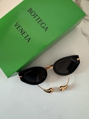 Bottega Veneta Cat Eye Black Sunglasses for Women Designer Tinted Lens NEW w/BOX