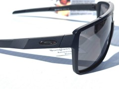 NEW Oakley SI CASTEL Matte Black PRIZM Grey Lens Sunglass 9147-10