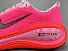 Vomero Plus Hyper Pink Bright Crimson HV8154-604