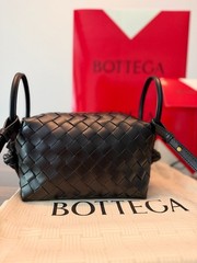 Bottega Veneta Top Handle Loop Small Bag – *PRISTINE CONDITION*