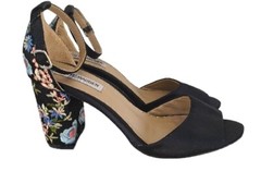 Steve Madden Embroidered Ankle Strap 3.5″ Block Heels Size 7.5 M US 38M EU