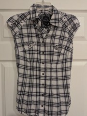Guess Jeans Women’s plaid Studded Snap Front Western Sleeveless Top size S