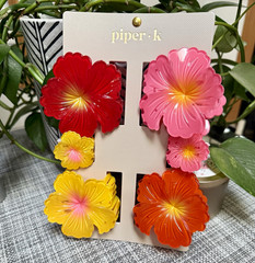 piper•k Flower 🌼🌺Hair Claw Clips Set of 4 Multicolor Floral Plastic Metal