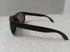 Blenders Blue Tundra Polarized Full Rim Sunglasses Left Lens Scratched