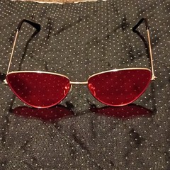 Women’s Cat Eye Sunglasses Gold Metal Frame Red Tinted Plastic Lenses