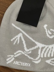 Arc’teryx Bird Logo Beanie Gray White Knit Hat Unisex NWT