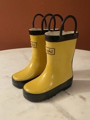 Oaki Loop Handle Rubber Rain Boots Size 4 Toddler Yellow Boys or Girls