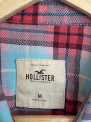 Hollister plaid long sleeve button-down shirt in turquoise, red, and navy Size M