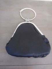 Women’s Evening Tear Drop Silver Loop Handle Black: Brand New!!