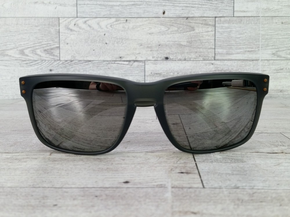 Oakley Holbrook OO9102-G655 Sunglasses Full Rim Prizm Polarized Lenses 57-18-137