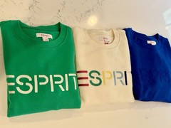 Esprit Women’s Logo-Multicolor Sweatshirt Crewneck Cream RETRO-New With Tags