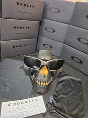 Oakley Men’s X-Metal Sunglasses Silver Metal Frame Black Mirrored Plastic Lens
