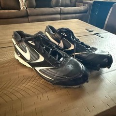 Nike Men’s Baseball Cleats Size 13 Black White Metal/Plastic Cleats