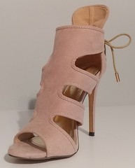 NEW!! Liliana Beige/Nude Suede Sandals 4.5″ Heels Size 8M US 38M EUR
